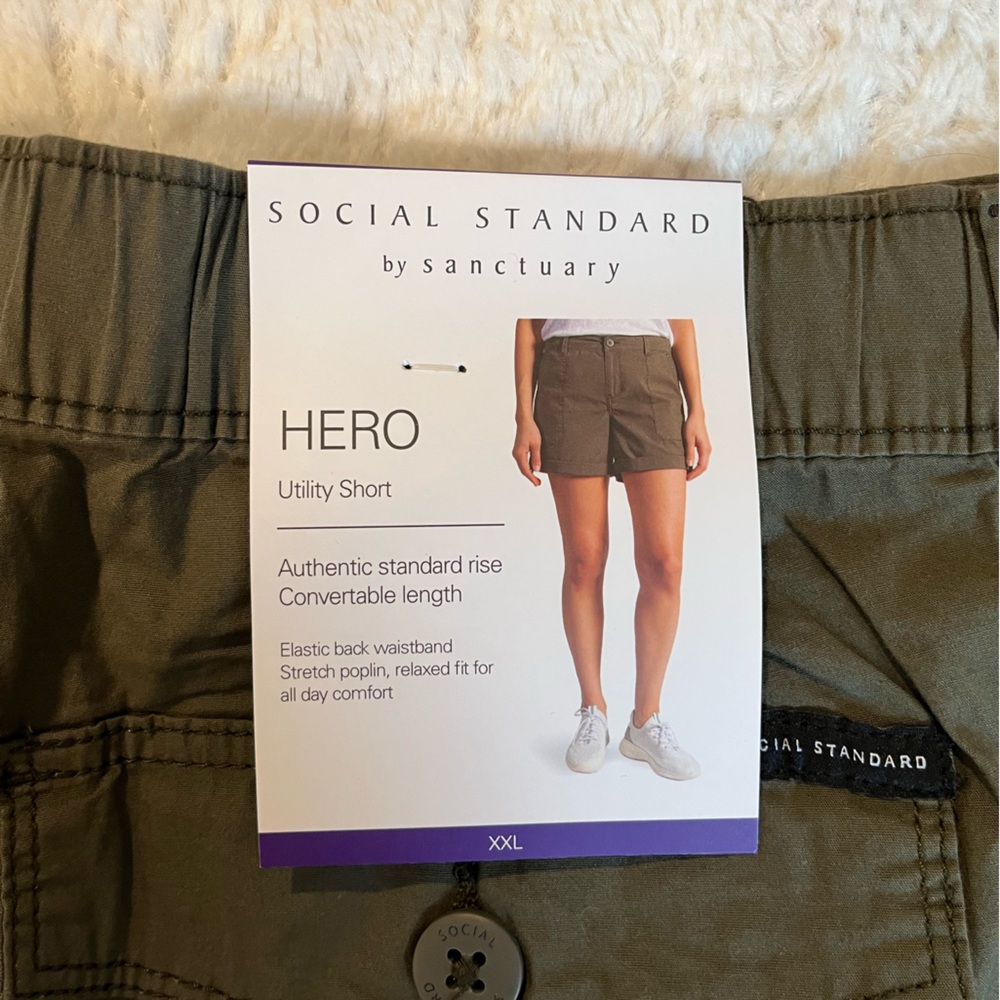 NWT Utility Shorts with Pockets - Picture 3 of 5